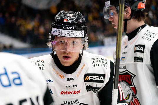 Malmö Redhawks Marcus Sylvegård  jublar