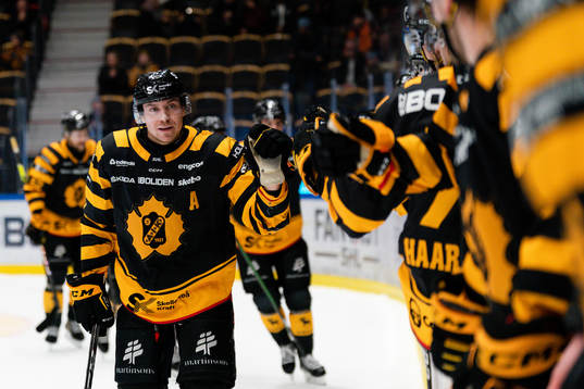 Skellefteås Pär Lindholm jublar
