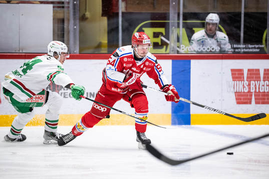 Rögles William Wallinder och Timrås Jonathan Dahlén