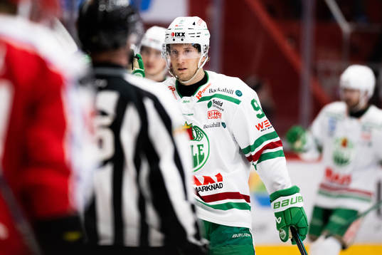 Rögles Adam Tambellini jublar