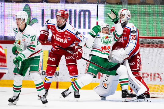 Timrås Tim Erixon och Rögles Brady Ferguson