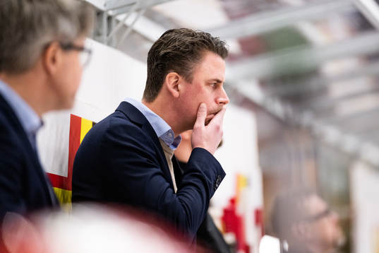Timrås assisterande tränare Andreas Molinder deppar