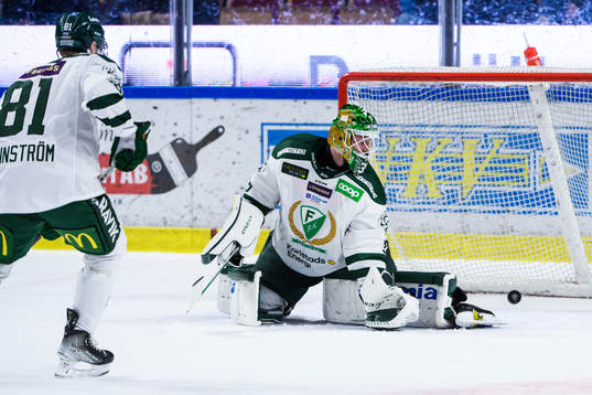Färjestads målvakt Dennis Hildeby släpper in 5-4
