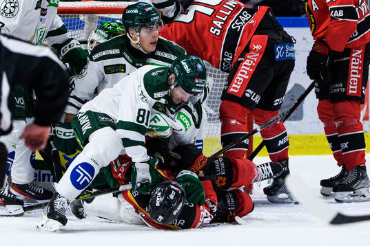 Färjestads Theodor Lennström och Luleås Isak Brännström