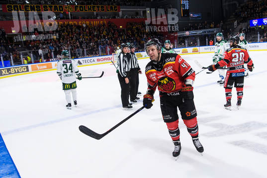 Luleås Leo Komarov får matchstraff