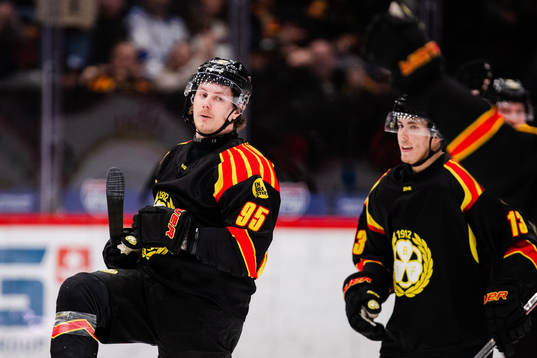 Brynäs Nick Olesen jublar
