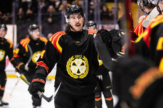 Brynäs Hannes Björninen jublar