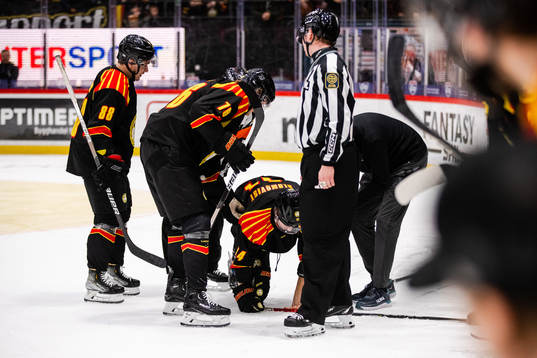 Brynäs Jacob Blomqvist har ont
