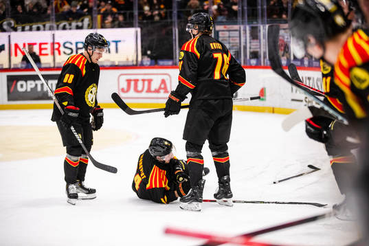 Brynäs Jacob Blomqvist har ont