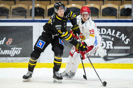 Västerås Nicholas Albano och Almtunas Oscar Birgersson