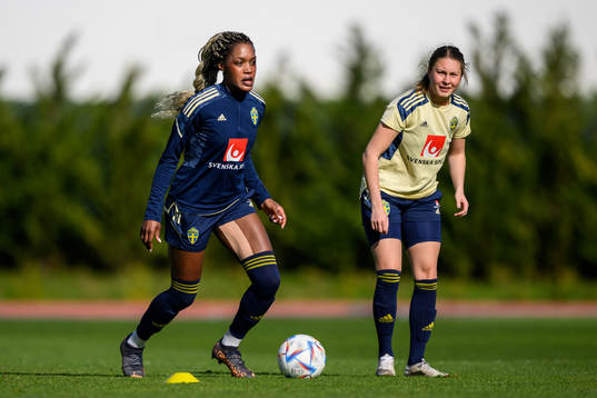 Evelyn Ijeh of the Swedish women's national football team