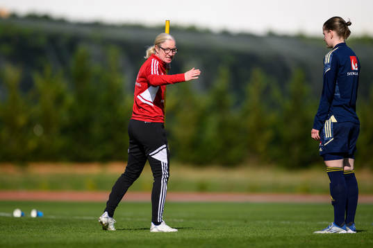 trainer Victoria Sandell of the Swedish women's national
