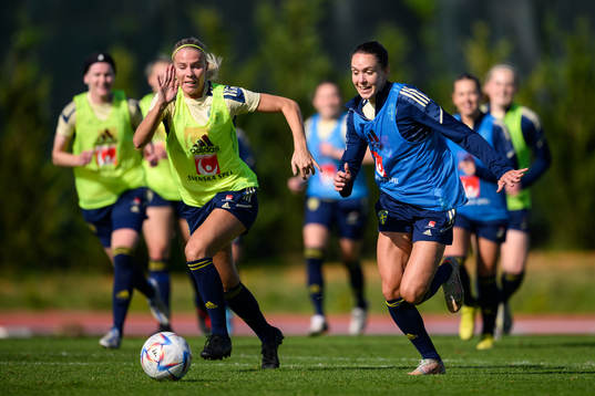 Stina Lennartsson and Felicia Rogic of the Swedish women's