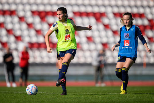 Josefin Harrysson and Matilda Vinberg of the Swedish
