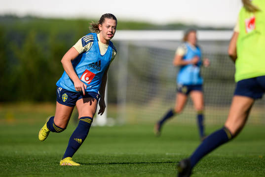 Cornelia Kapocs of the Swedish women's national football