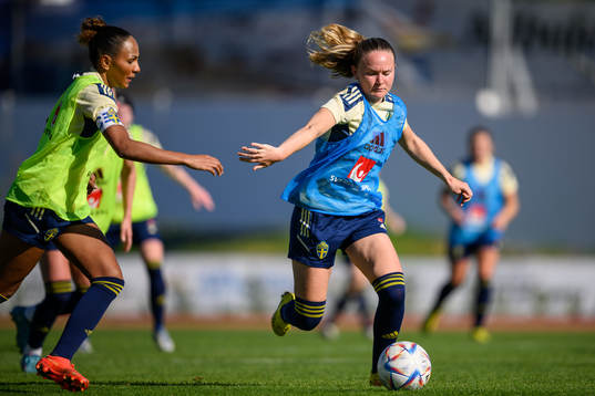 Madelen Janogy and Matilda Vinberg of the Swedish women's