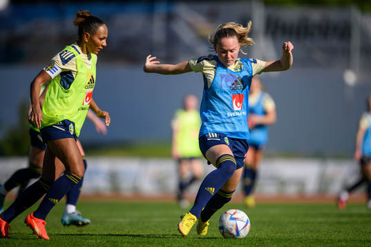 Madelen Janogy and Matilda Vinberg of the Swedish women's