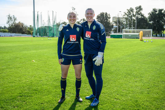 Stinalisa Johansson and goalkeeper Hedvig Lindahl of the