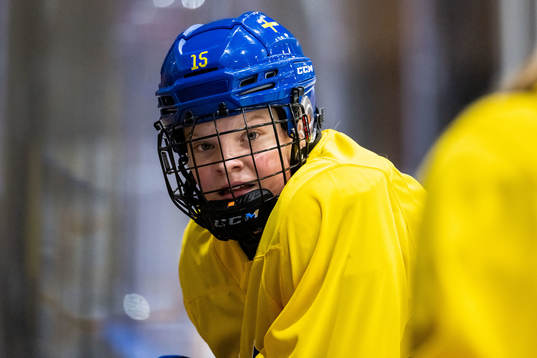 Astrid Lindeberg of Sweden at a practice session