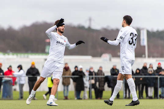 Helsingborgs Wilhelm Loeper och Amar Muhsin jublar