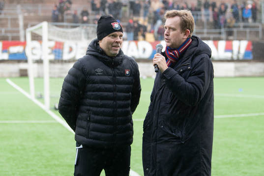Damlagets Tränare Micael Berndtsson intervjuvas