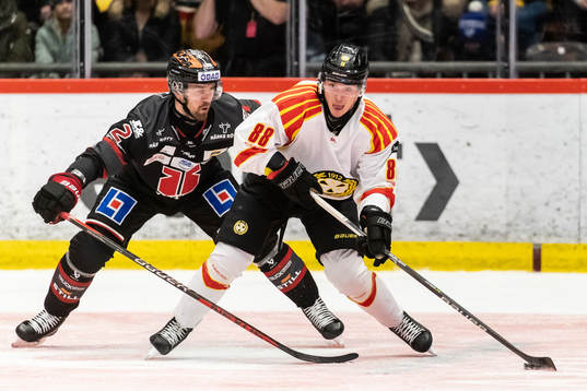 Örebros Rasmus Rissanen och Brynäs Dmytro Timashov