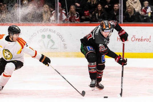 Brynäs Samuel Johannesson och Örebros Linus Öberg