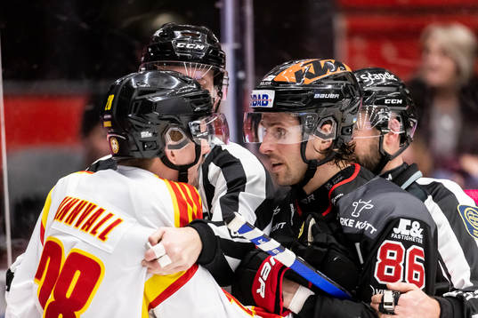 Brynäs Johannes Kinnvall och Örebros Mathias Bromé