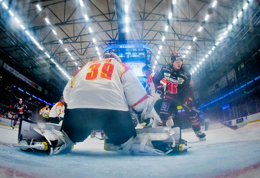 Brynäs målvakt Anders Lindbäck och Örebros Elias