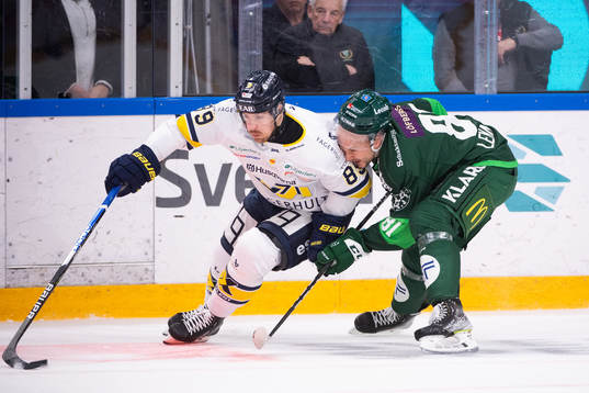 4 HV71s Mikkel Bödker och Färjestads Theodor Lennström