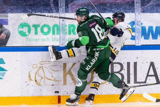 Färjestads Remi Elie och HV71s Victor Sjöholm