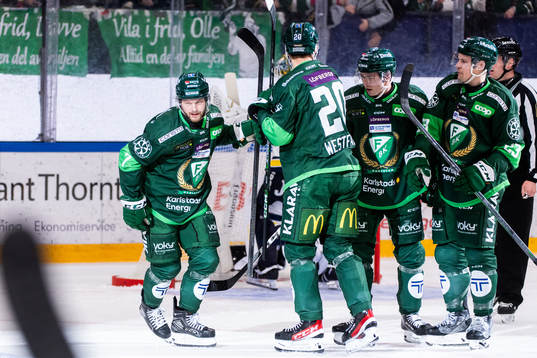 Färjestads Axel Bergkvist jublar