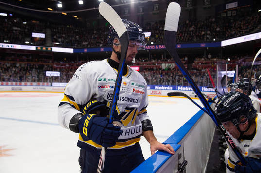 HV71s Niklas Hjalmarsson deppar