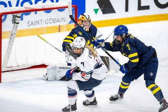 Ava Lindsay of USA  and Mira Jungåker of Sweden