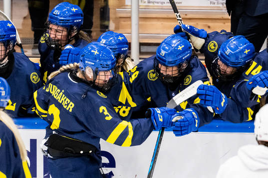 Mira Jungåker of Sweden celebrate with teammates