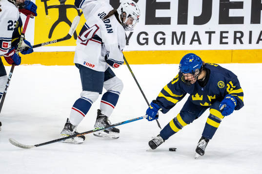 Molly Jordan of USA  and Emma Rehn of Sweden