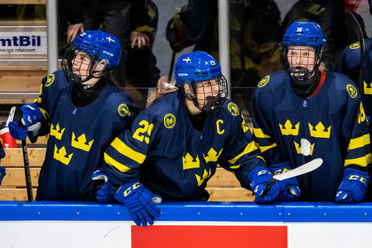Stella Lindell of Sweden celebrates
