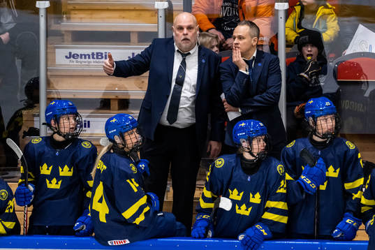 Assistant coach Ulf Hall and head coach Andreas Karlsson of