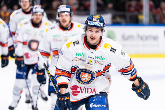 Växjös Keegan Lowe jublar