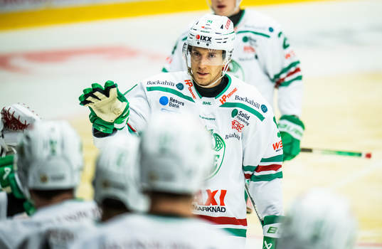 Rögles Adam Tambellini jublar