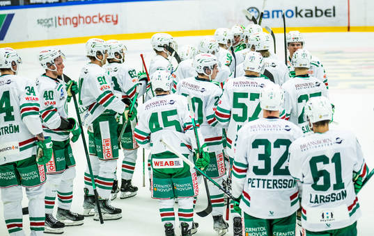 Rögles spelare jublar