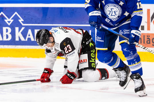Malmö Redhawks Christoffer Forsberg har ont