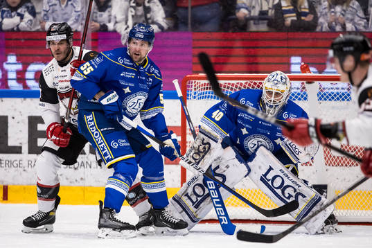 Leksands Jonas Ahnelöv och Leksands målvakt Mantas Armalis