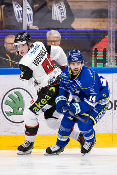 Leksands Oskar Lang och Malmö Redhawks Lukas Wernblom