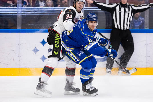 Malmö Redhawks Carl Söderberg och Leksands Jon Knuts