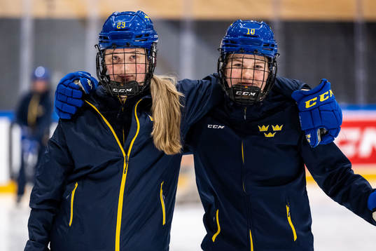 Isabelle Leijonhielm and Linnea Natt och Dag of Sweden at a