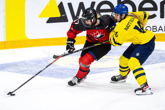 Alex Law of Canada and Linnea Natt och Dag of Sweden