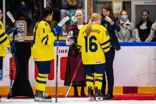 Olivia Sohrner and Emilia Bergeby Hallbeck of Sweden looks