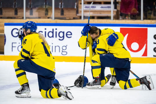 Tilde Utbult, Jenna Raunio and Moa Gustafsson of Sweden