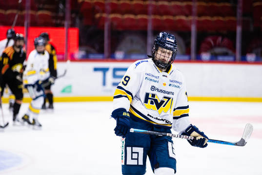 s Klara Seroiszkova